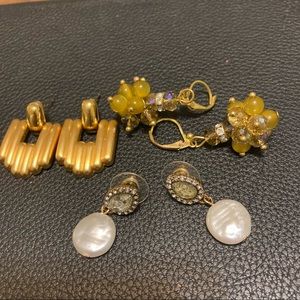 Earrings bundle vintage pearls and gold